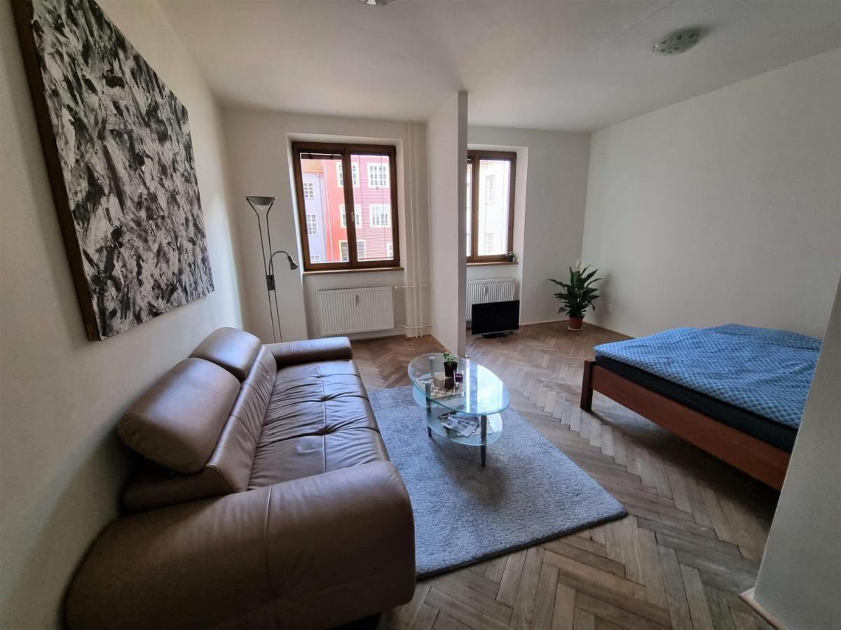 Cheb Central Apartment Екстериор снимка